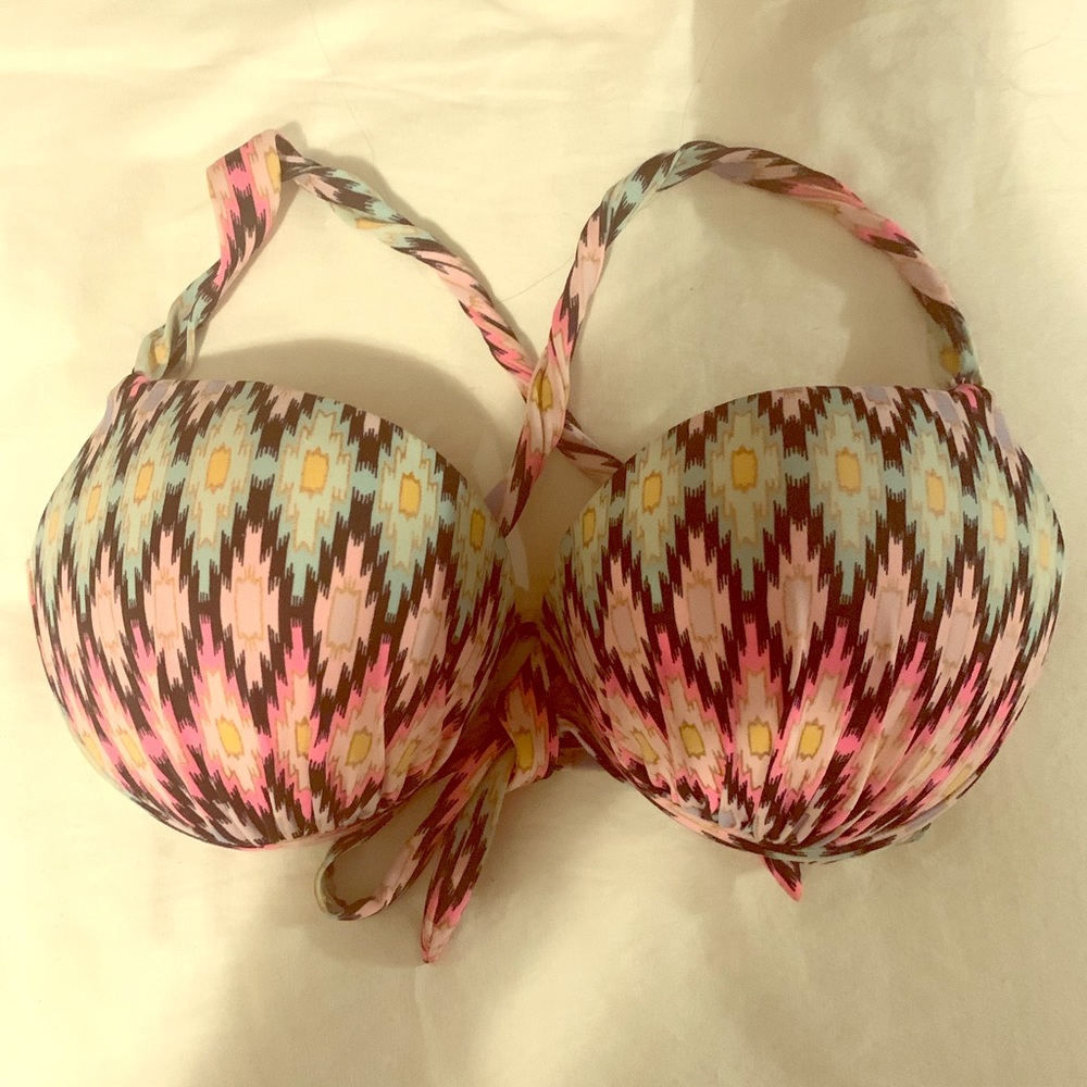 Victoria’s Secret 34d push up swimsuit top